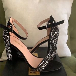 Steve Madden Black heels